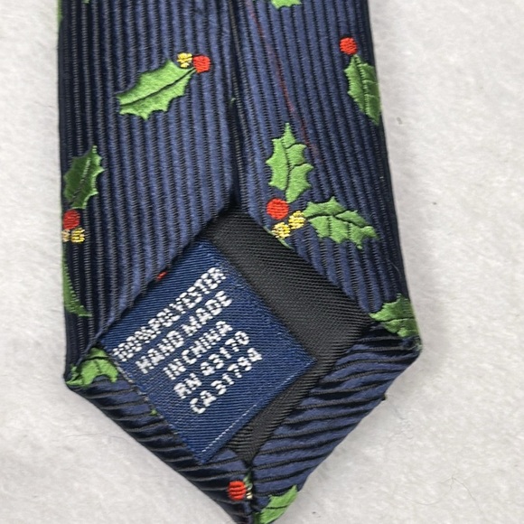 Christmas Holiday Tie - Picture 4 of 4